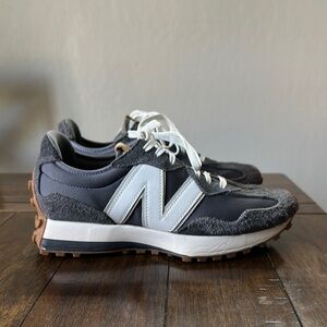 New Balance Gray and White Sneakers Retro Style